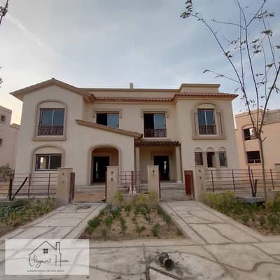 Twin Villa Model e3 for sale in Madinaty Group 25 View Wide Garden and total old contract