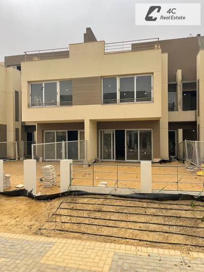 فيلا 225 متر تاون هاوس للبيع في بالم هيلز التجمع الخامس Palm hills new cairo | استلام فورى