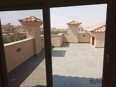 . Duplex for sale with a private roof terrace, 50% cash discount, in a prime location in Mostakbal City, Sarai Compound, next to Madinaty