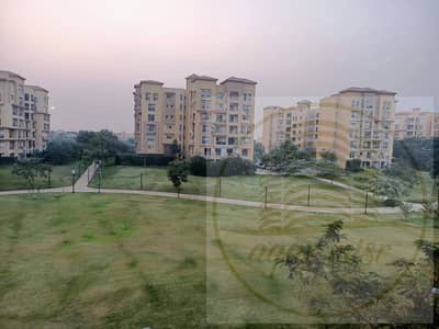 Apartment for Sale in Madinaty – B1  245 sqm Apartment – Model 500  Featuring a stunning direct wide garden view and an open landscape.  Prime locatio