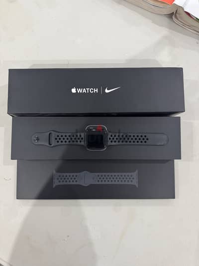 Nike limited edtion series 5 apple watch 40 mm