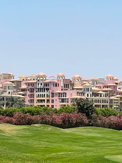 شقة فيو الجولف 300م تشطيب كامل في دريم لاند