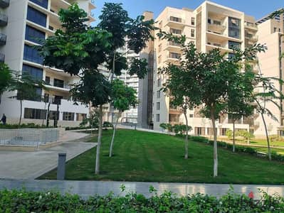 شقة  بفيو مميز متشطبة  بالتكييفات + المطبخ  للبيع في أبراج زيد من أورا - Ora  في قلب الشيخ زايد القديمة