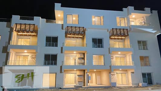 شاليه متشطبه بالكامل بمطبخ وتكييف للبيع في دايركشن وايت رأس الحكمة  Direction White Ras Al Hekma