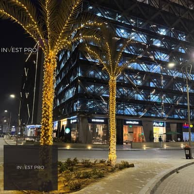 محل للبيع ريسيل 105م فى وان قطامية على الدائرى مباشرة -وسط اشهر البراندات العالميه