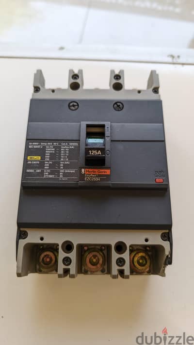 مفتاح كهرباء Schneider EZC250H3125 125 A مفتاح كهرباء Schneider EZC250H3125 125 A