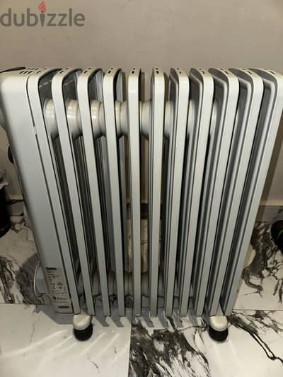 للبيع دفاية زيت De’Longhi TRRS1129