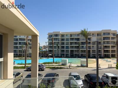 شاليه فاخر للإيجار مطل علي البحر و حمام سباحة  في مراسي – مارينا ويست
