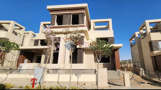 تاون هاوس كورنر نصف تشطيب بموقع مميز في نيو جيزه