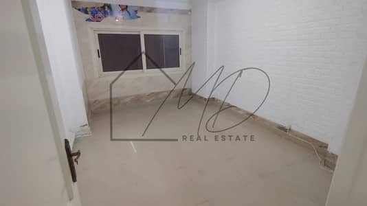 Administrative headquarters for rent in Cleopatra 90m