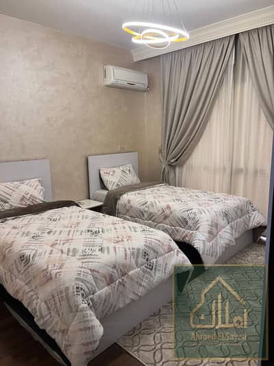 Luxury ultra-modern apartment with unique space, finishing and elegant furnishing with the latest contemporary designs. It includes 3 spacious bedrooms, 3 bathrooms with high-quality fittings, stylish reception, kitchen made