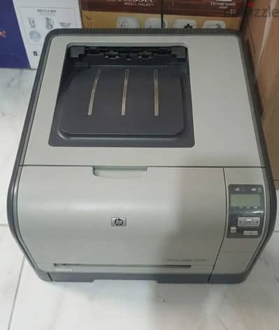 طابعة HP Color LaserJet CP1515n ليزر ألوان للبيع