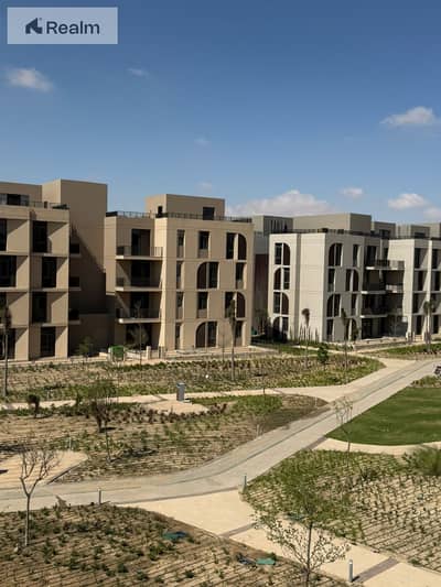 own your APT in the golden square Zayed with the best DP and aprivate garden