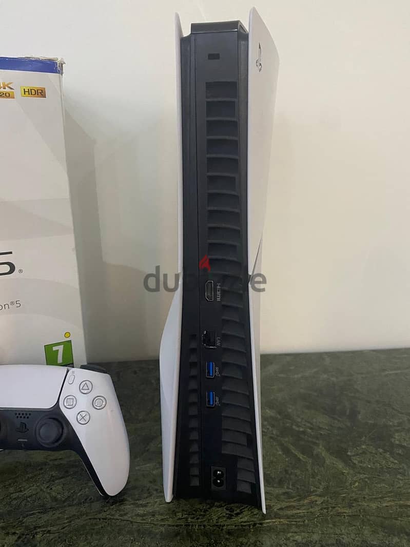 Playstation 5 slim standard (disc version) 1