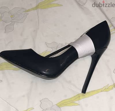 New black classic shoes size 44 from USA