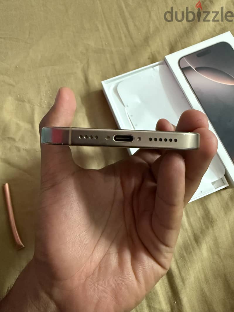 Apple - iPhone 16 Pro Max 3