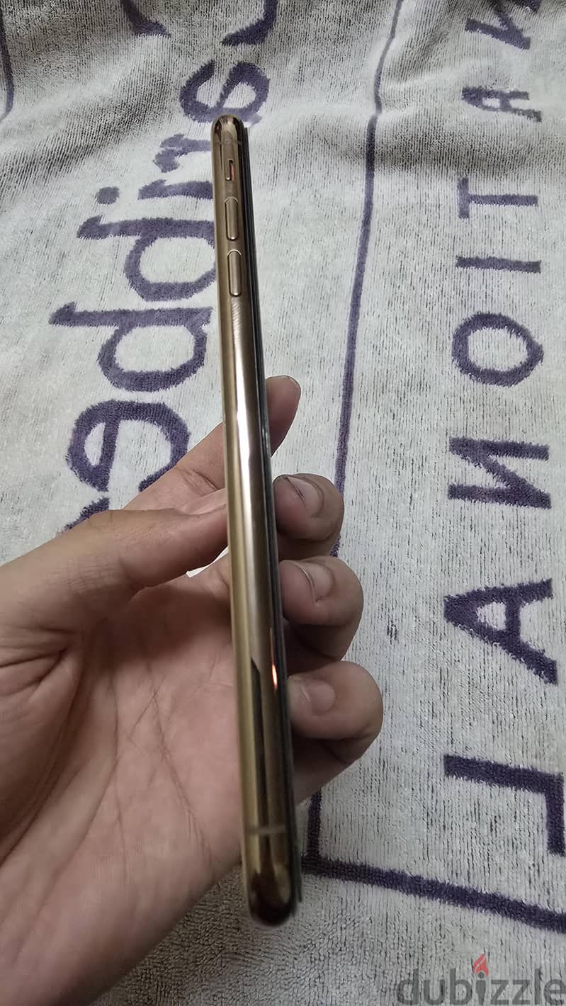 Apple - iPhone XS Max 2