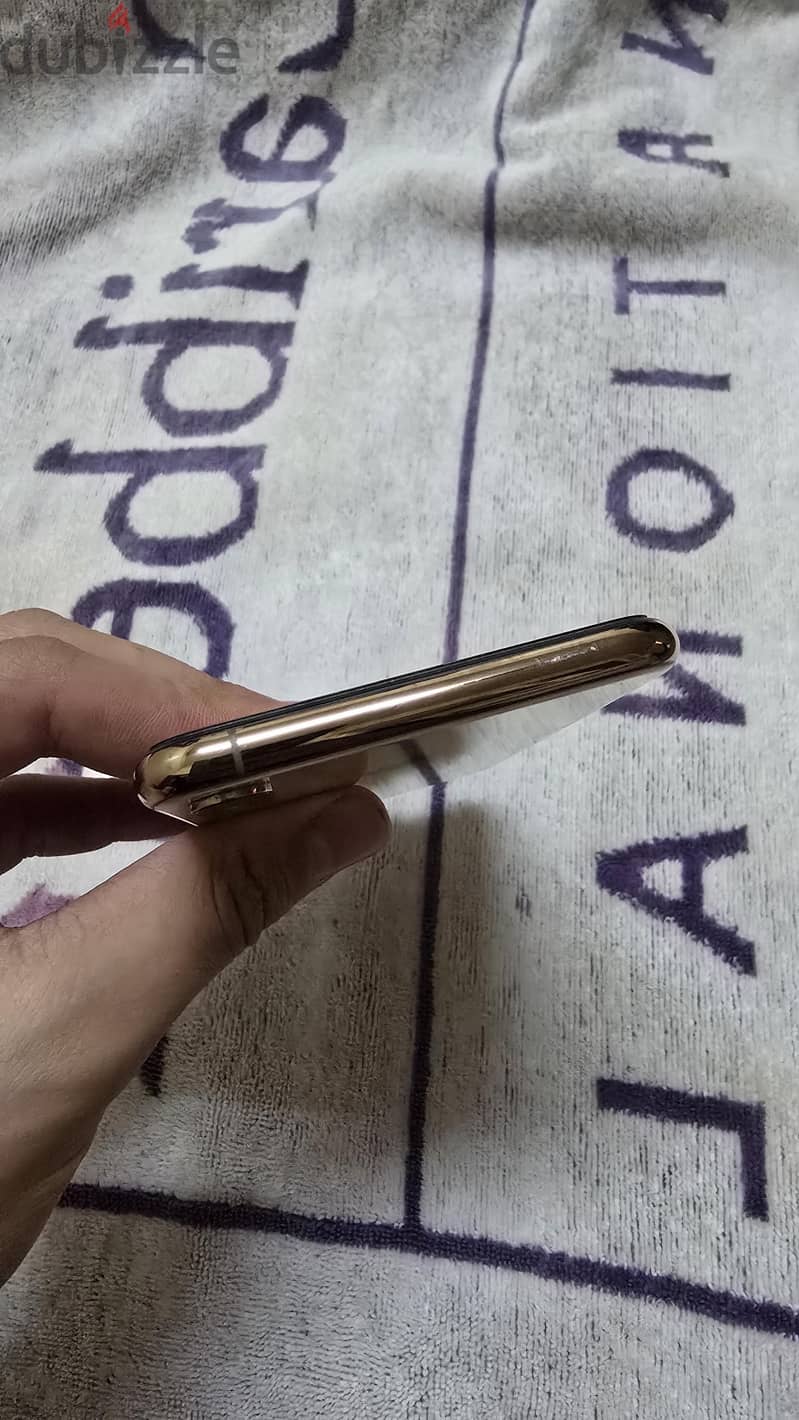 Apple - iPhone XS Max 5