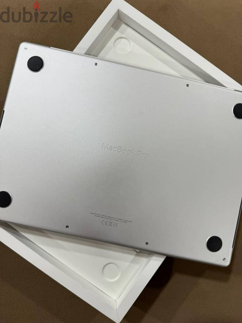 MacBook pro m3 pro 1