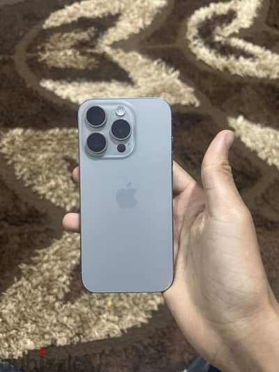 آبل - آيفون 15 برو