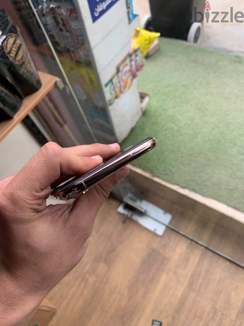 Apple - iPhone XS Max 2
