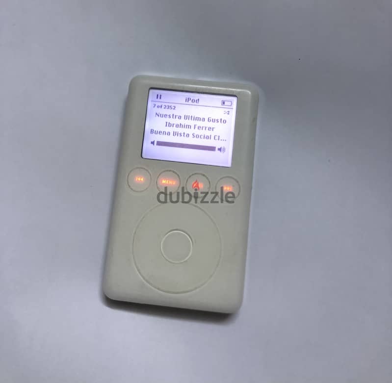 Apple iPod classic 15G 3rd generation Excellent condition 1