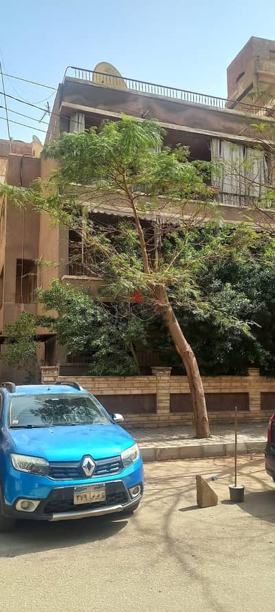 عماره ثلاث أدوار بمصر الجديده