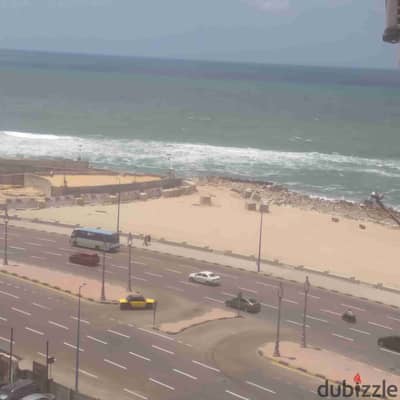 شقة للايجار بمنطقة ميامي السياحية مفروشة غرفتين نوم ورسبشين وترااااس فيو للبحر والكورنيش بوضوح