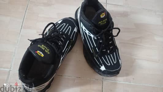 كوتشي نايك إير ماكس بلس 3 أصلي مستعمل - مقاس 43 (Nike Air Max Plus 3)