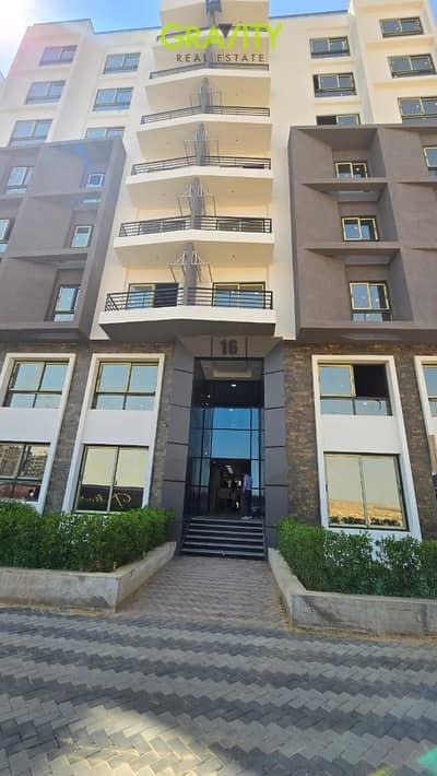 For sale: Finished two-bedroom apartment, ready for immediate occupancy, R7, opposite the Russian University, on the tourist promenade, with payment p