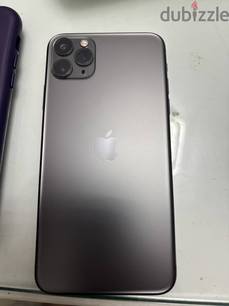 Apple - iPhone 11 Pro Max 4