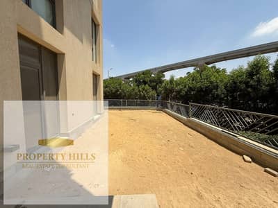 Apartment with garden for sale Read to move in187 sq m 3 bedrooms in Eastown Compound Fifth Settlement New Cairo.