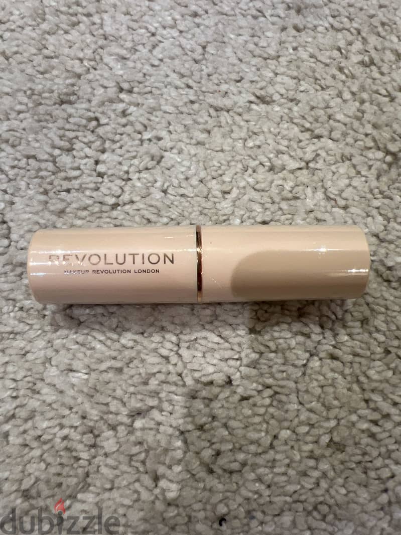 Revolution foundation 1