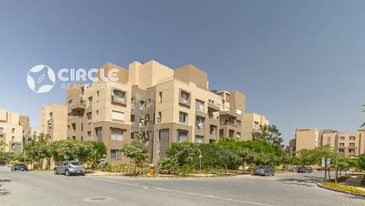 شقة ١٧٠م بالدور الثاني نصف تشطيب ٢ غرفة نوم للبيع في بالم هيلز ذا فيلج جيت التجمع الخامس Village Gate لوكيشن مميز