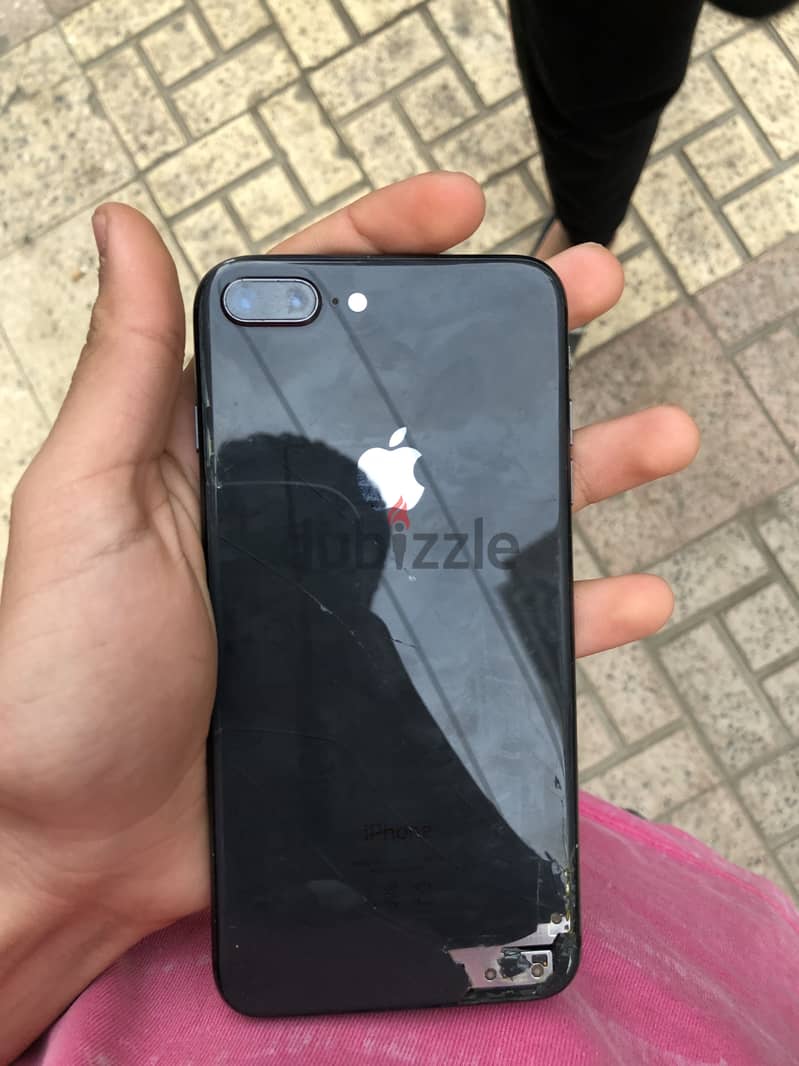 Apple - iPhone 8 Plus 1