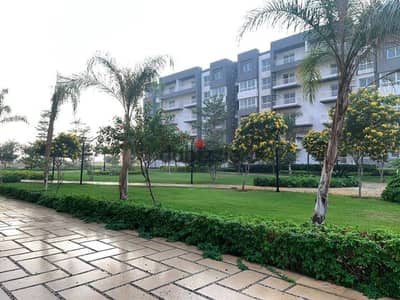 Apartment for sale in cash in Madinaty B10, the best location for living and investment in Madinaty. #Group 104. The apartment is ready for immediate occupancy in Madinaty at a competitive price for a quick sale.