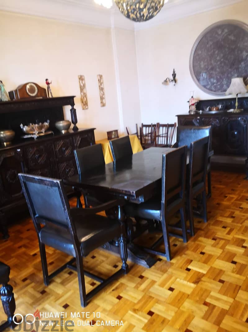 classic dinning room 1