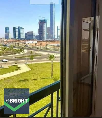 In the heart of R3   Receive at half price   Apt 222m fully finished   Cash discount up to 55%   Direct view on the iconic tower   Jade Park