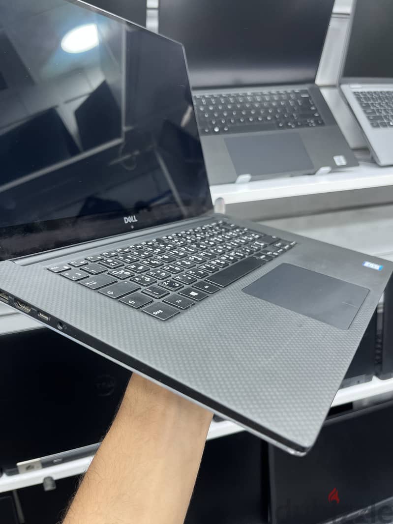 Dell  precision 5530  touch 4K 5