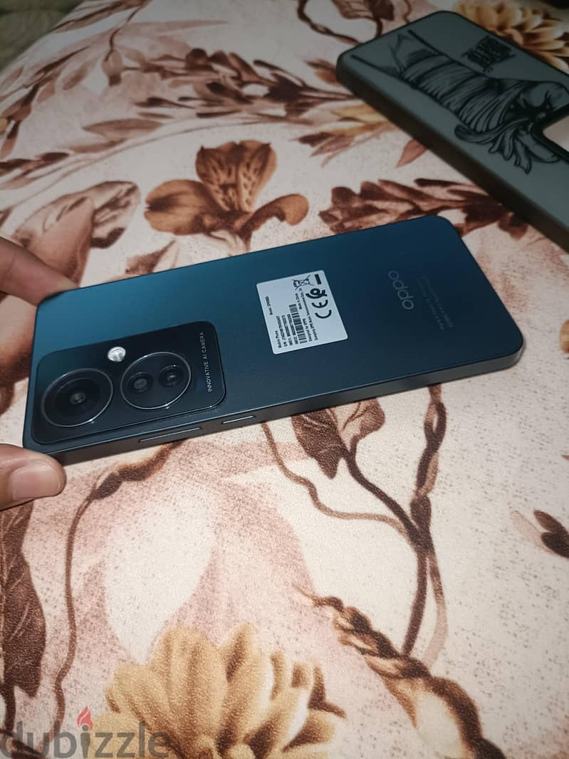 OPPO Reno11 F 4