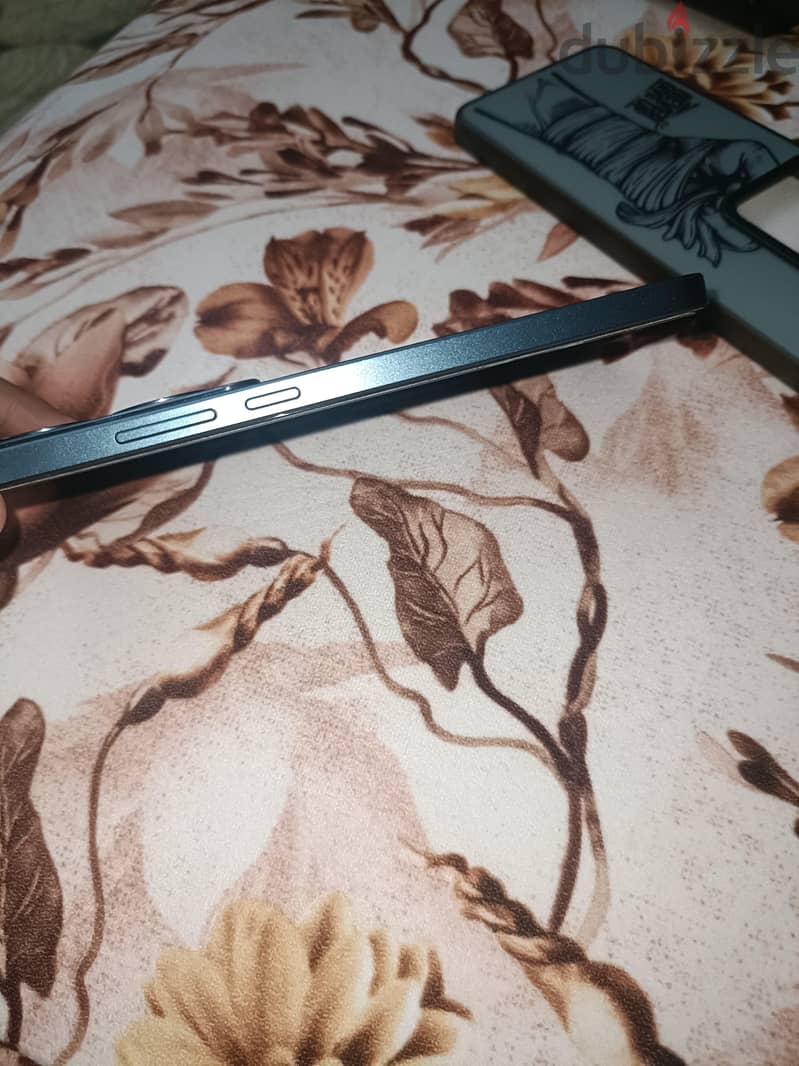 OPPO Reno11 F 6