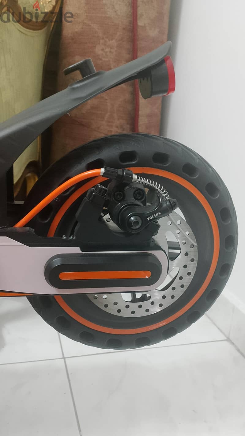 KUGOOKIRIN E SCOOTER 2