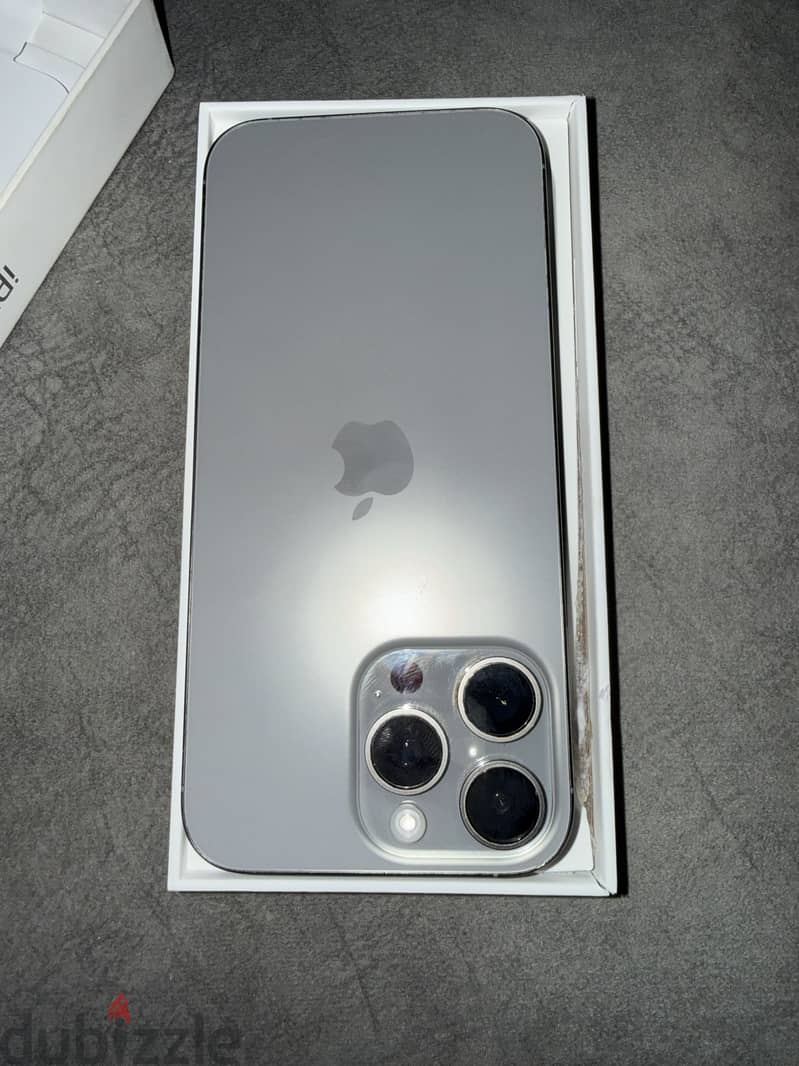 Apple - iPhone 16 Pro Max 2