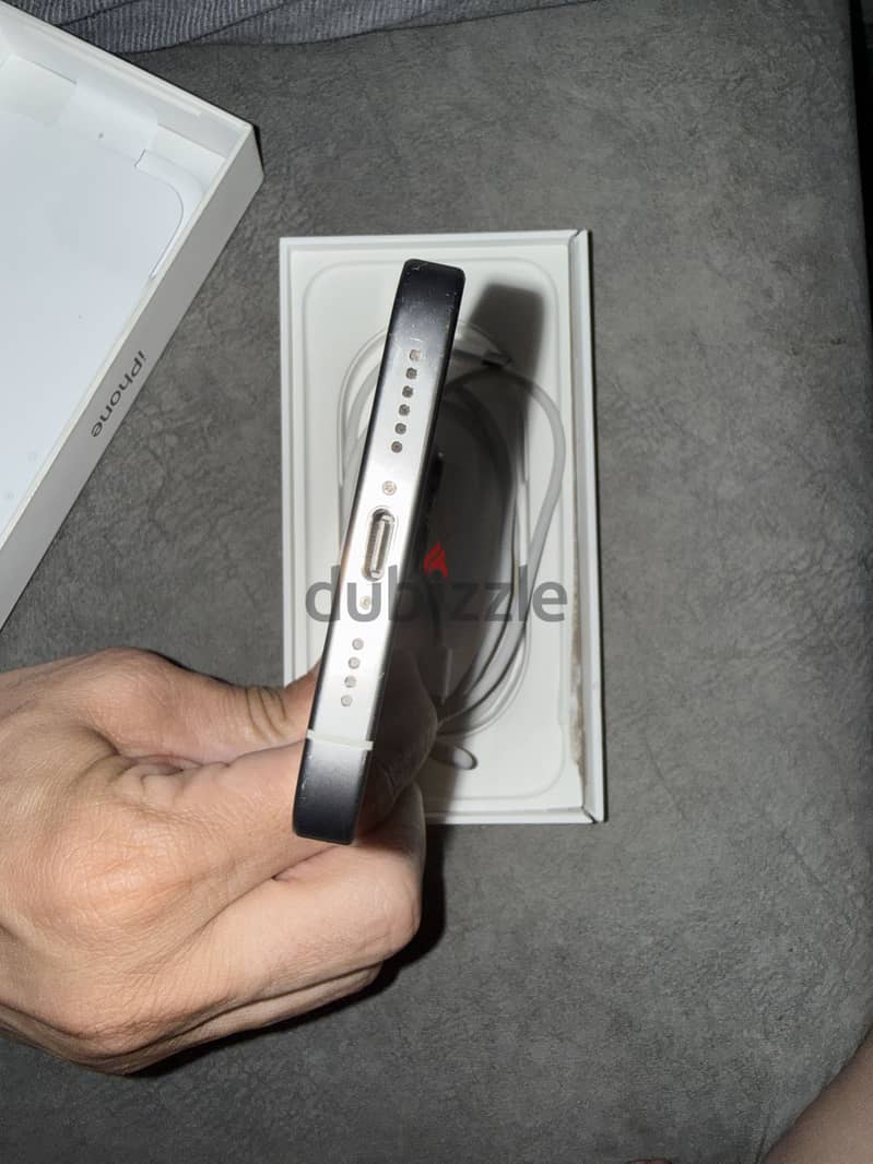 Apple - iPhone 16 Pro Max 4