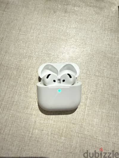 “AirPods 4 Original – Like New – Very Light Use – With Box