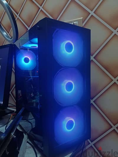 كيسة فاضية Aerocool