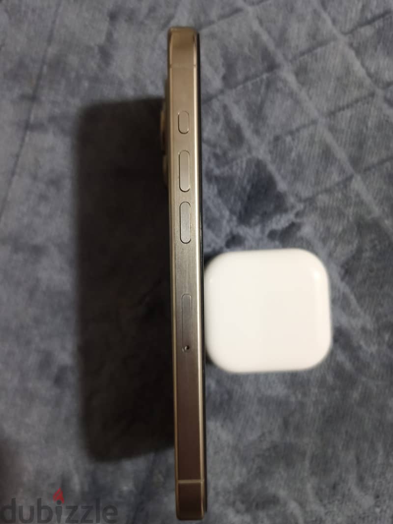 Apple - iPhone 15 Pro 3