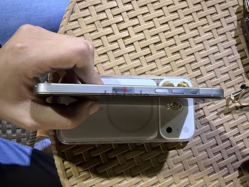 Apple - iPhone 15 Pro Max 3