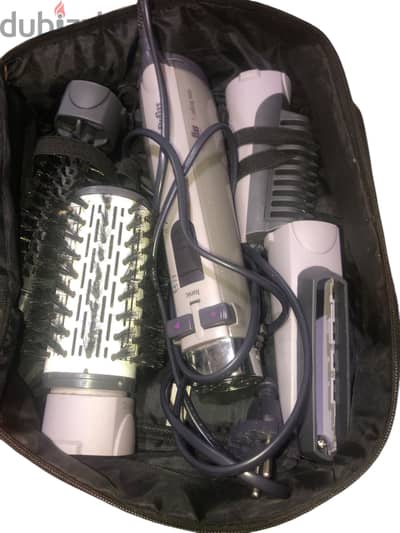 Babyliss مستعملة مرة او مرتين فقط كالجديد تماماً شاملة كل محتوياتها