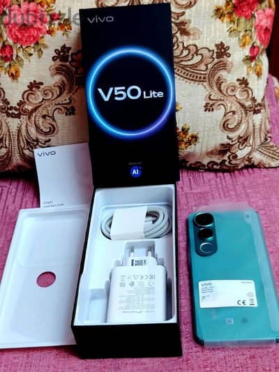 فيفو v50 lite  4G كسر زيرو  مساحة ٢٥٦. ورام ٨ بجميع مشتملاته الأصلية
